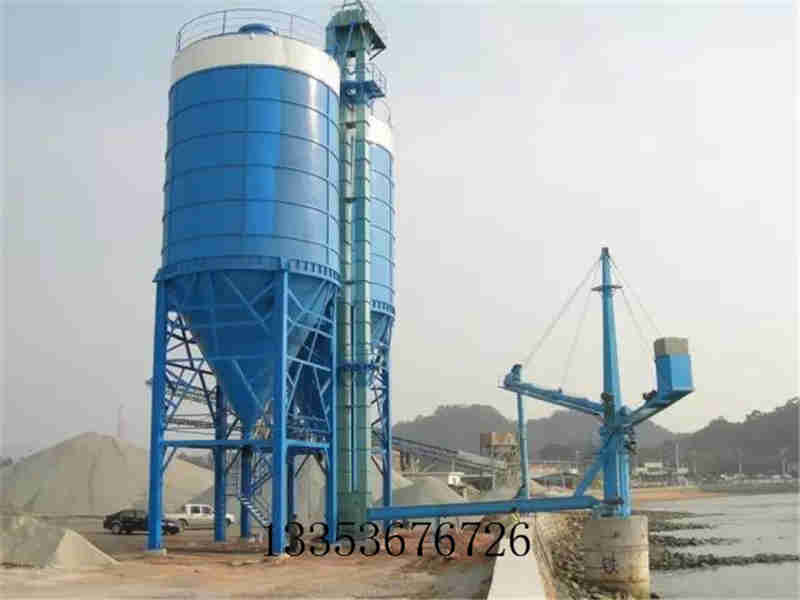 斗式提升機(jī)云因現(xiàn)場