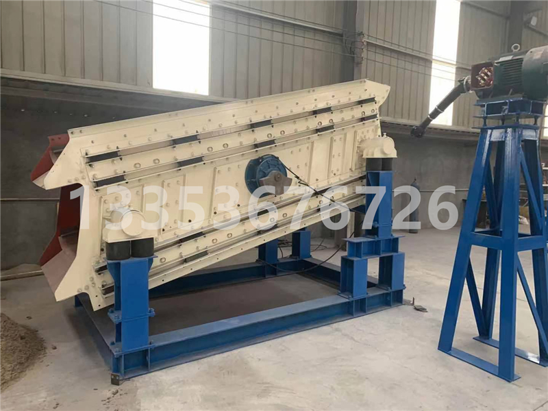 微粉馳張篩時產(chǎn)20方/小時，現(xiàn)貨出售，上層篩網(wǎng)1mm，下層篩網(wǎng)0.2mm，如無需更換篩網(wǎng)的情況下，款到3天內(nèi)即可發(fā)貨！